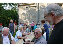 Nachfeier des Mährisch-Neustädter Wachsstockfestes an der Weingartenkapelle (Foto: Karl-Franz Thiede)